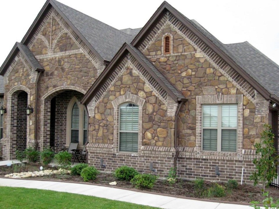 Brick & Stone Veneer Siding: Timeless Elegance